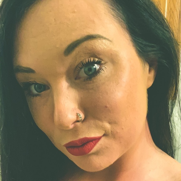 ava33